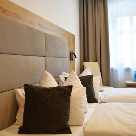 Hotel Zum Braeu คินดิง ภายนอก รูปภาพ