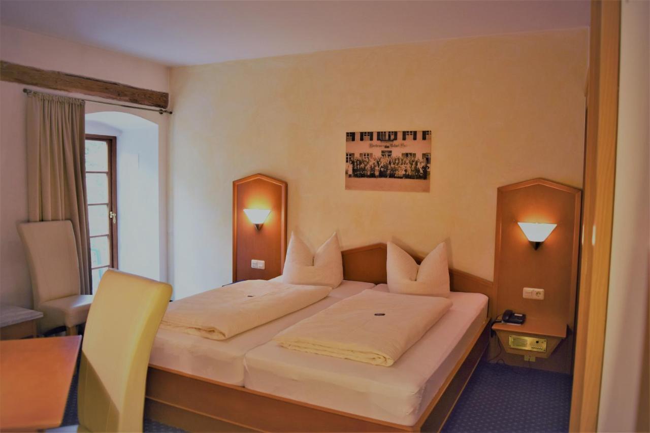 Hotel Zum Braeu คินดิง ภายนอก รูปภาพ