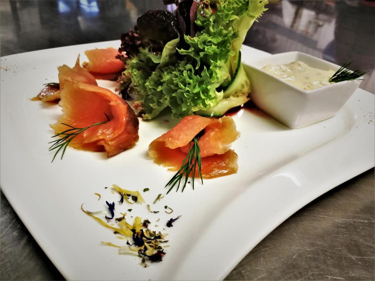 Hotel Zum Braeu คินดิง ภายนอก รูปภาพ