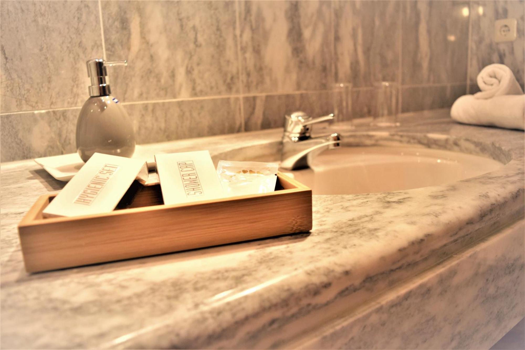 Hotel Zum Braeu คินดิง ภายนอก รูปภาพ