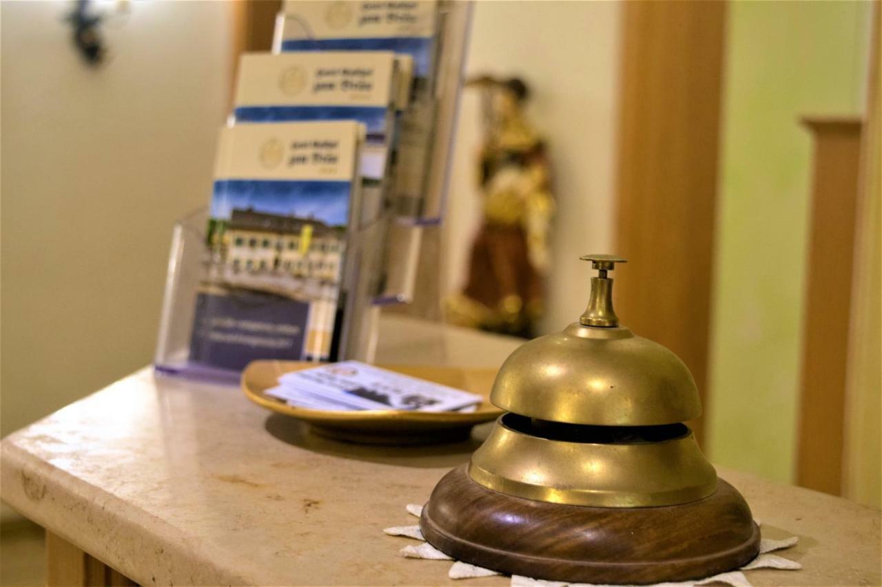 Hotel Zum Braeu คินดิง ภายนอก รูปภาพ